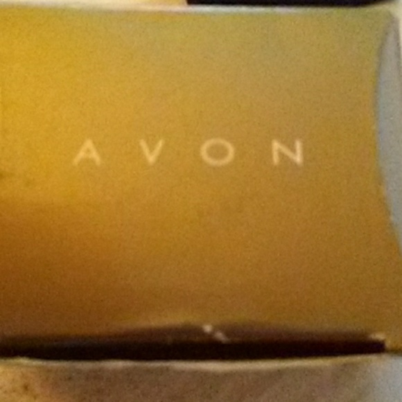 Avon - Picture 3 of 3